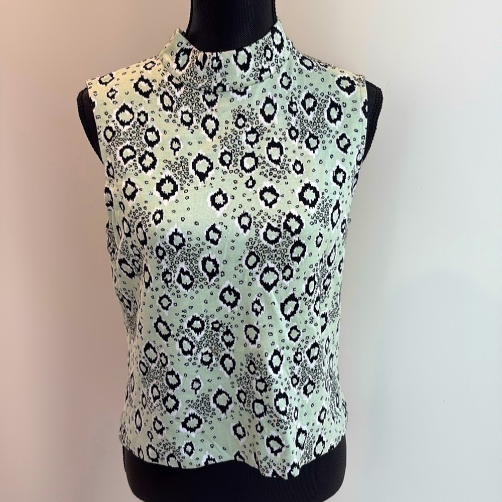 St. John Sleeveless Knit Animal Print Zip Shoulder Top Made in USA Women M